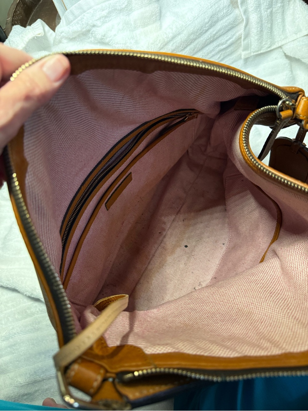 Dooney and Bourke shoulder bag - Picture 9 of 11